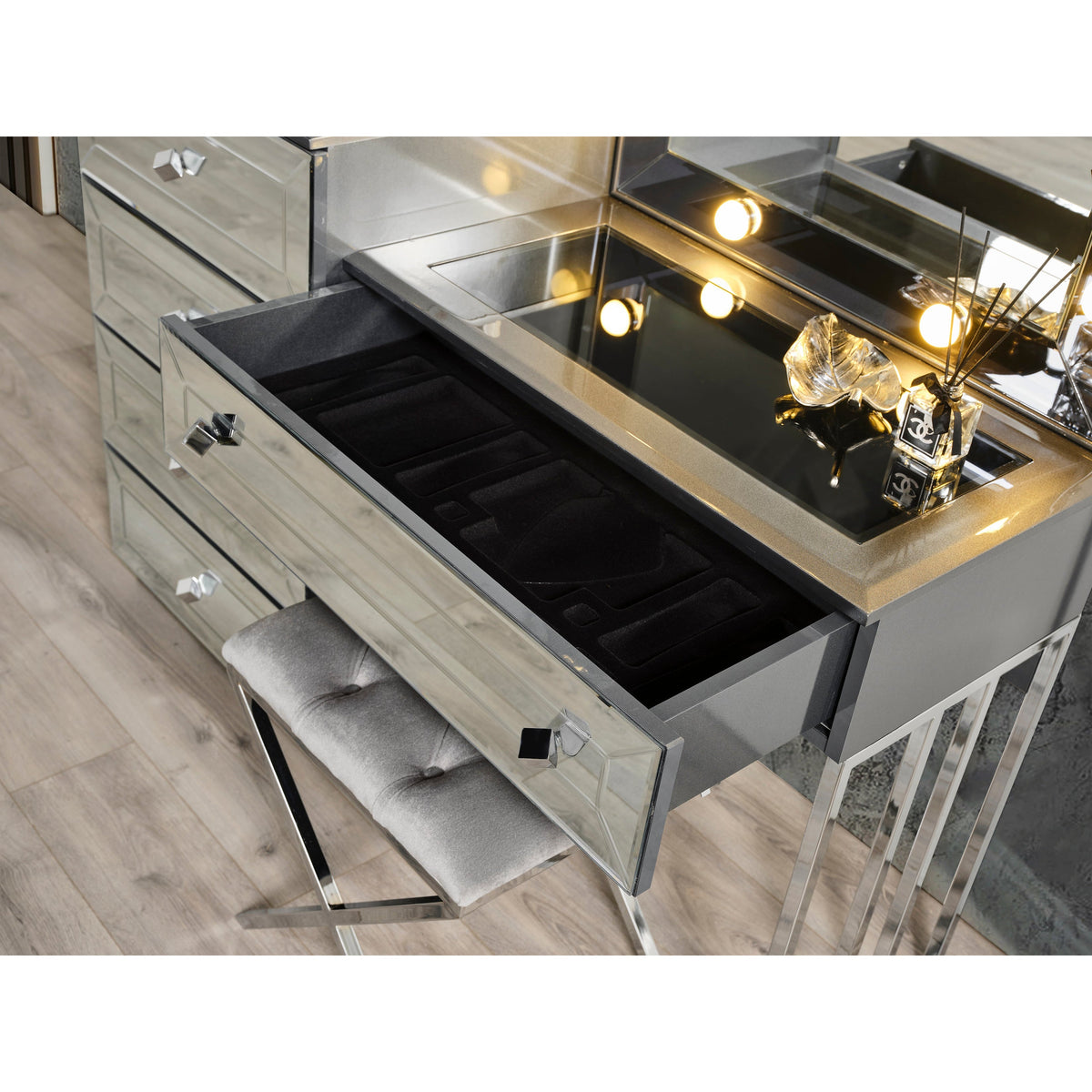 Inci Sminkbord