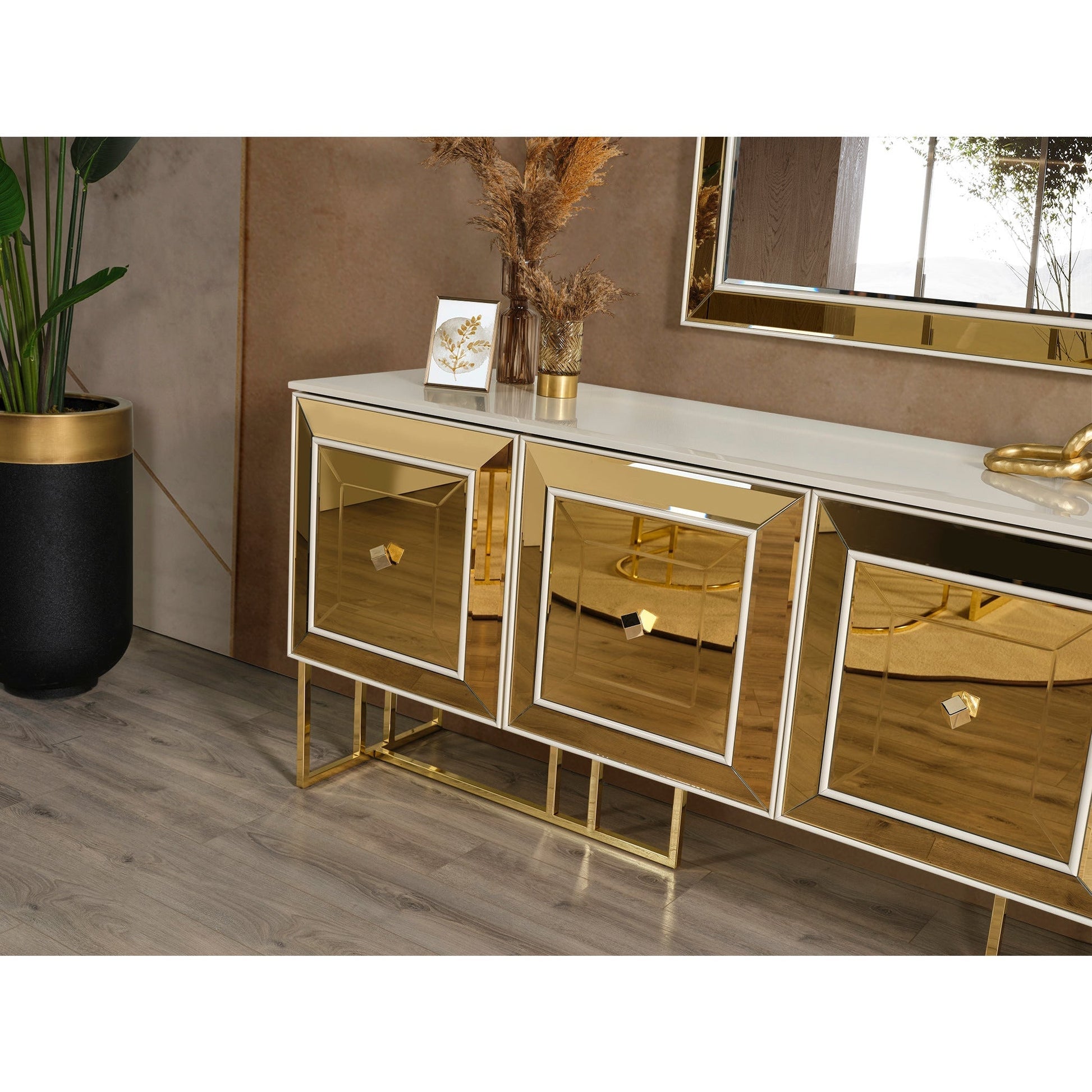 Gold Skänk med Spegel - LINE Furniture Group