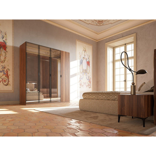Nesta Garderob (4-Dörr) - LINE Furniture Group